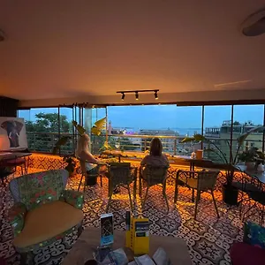 The Local Exclusive Couette-café